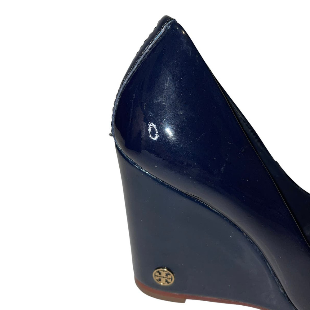 Tory Burch Dark Midnight Blue Round Toe Patent Leather Wedge Heel Size 6.5 - Picture 9 of 12